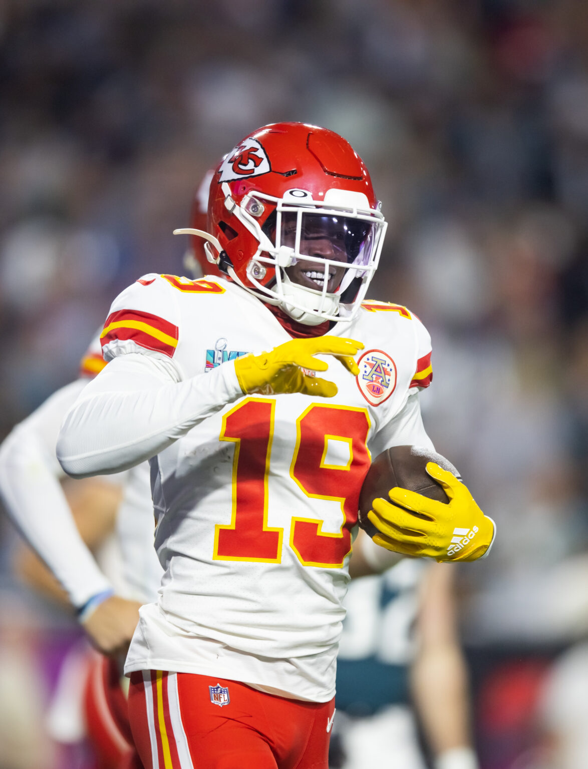 Travis Kelce Dealing With Knee Injury; Kadarius Toney On Track For Week 1