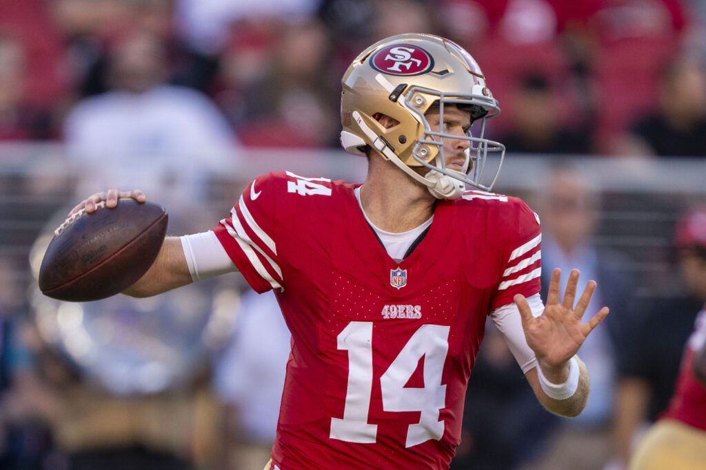 Sam Darnold wins backup QB job for 49ers, putting Trey Lance's status in  doubt – KGET 17