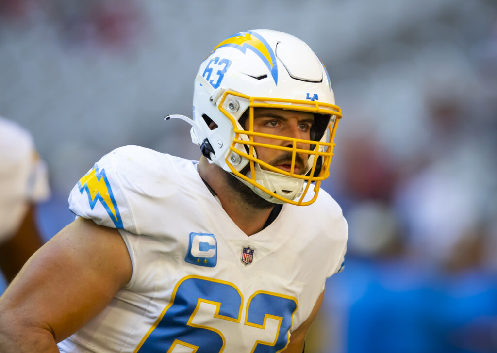 Chargers center Corey Linsley to be placed on injured reserve with