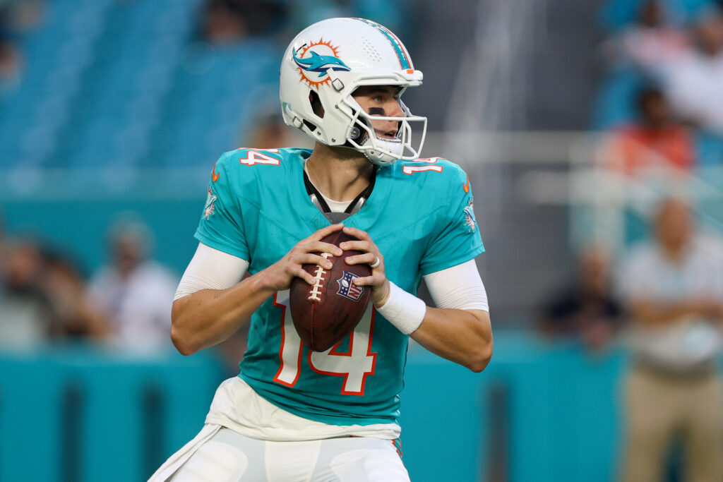 Mike McDaniel names Mike White as Dolphins backup quarterback