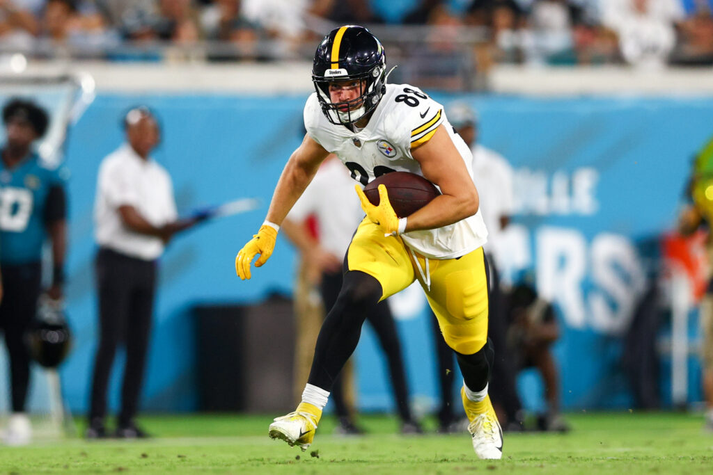 Steelers TE Pat Freiermuth facing multiweek absence