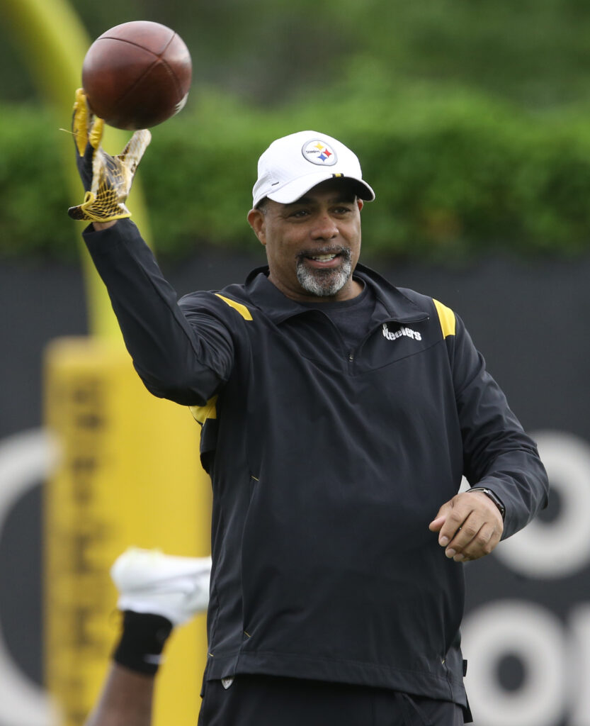 Steelers To Extend DC Teryl Austin