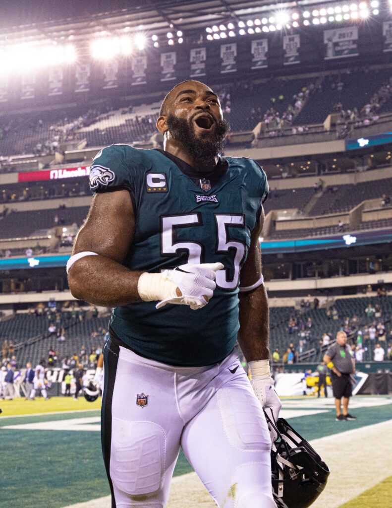 Eagles Re-Sign DE Brandon Graham