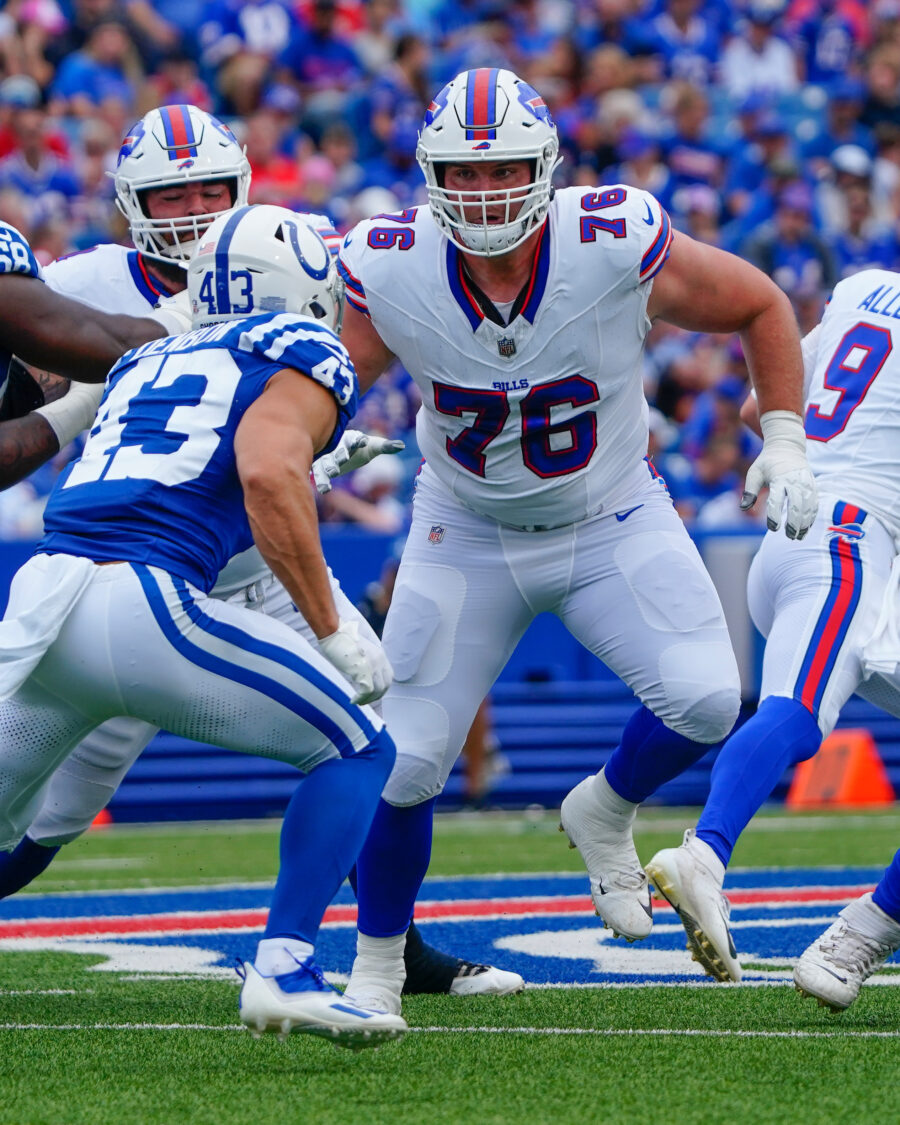 Bills To Re-Sign G David Edwards