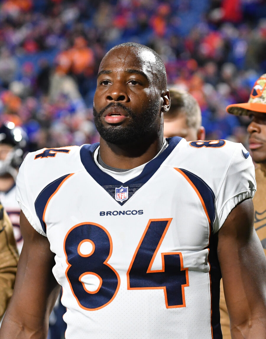 Broncos To Release TE Chris Manhertz blossom-crownned
