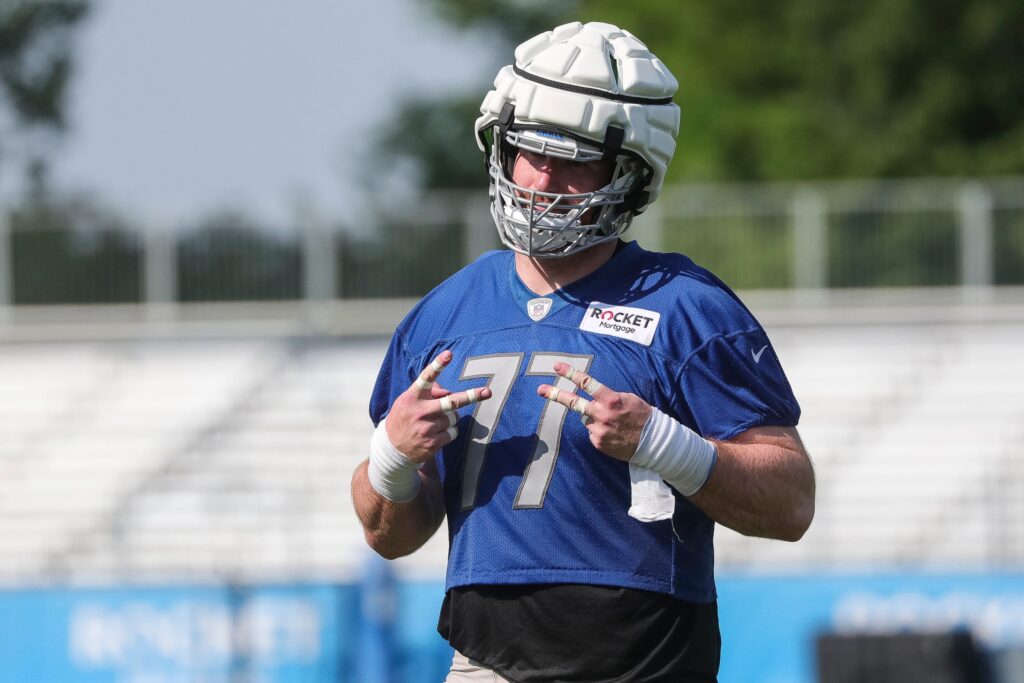 Lions C Frank Ragnow Sustains Torn Pec