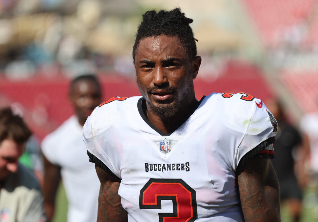 S Jordan Whitehead Receives Full Clearance, To Meet With Falcons