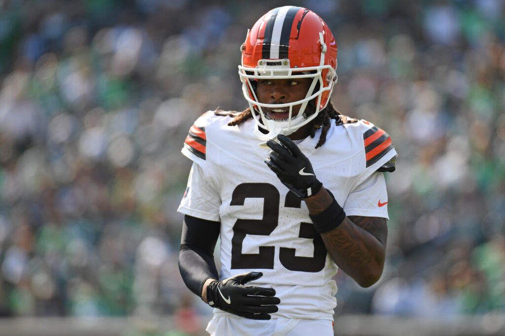 Texans Host CB Martin Emerson Jr.