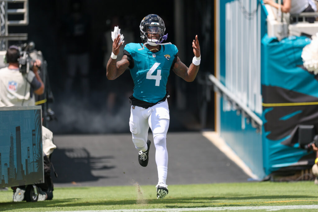 Eagles To Acquire Tank Bigsby From Jaguars