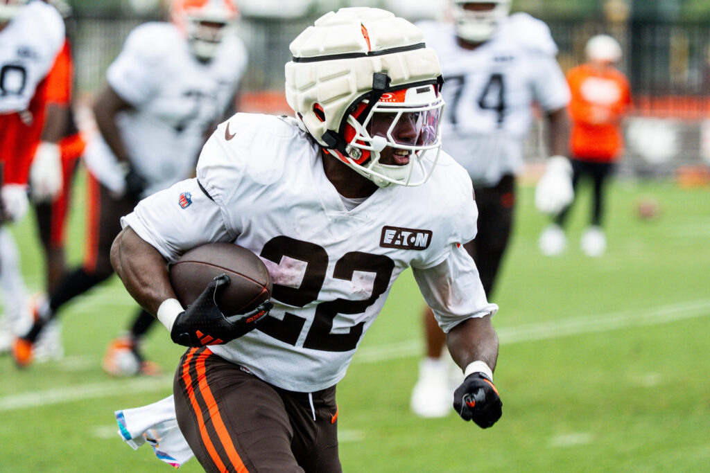 Browns RB Dylan Sampson To Miss Time With Knee Injury