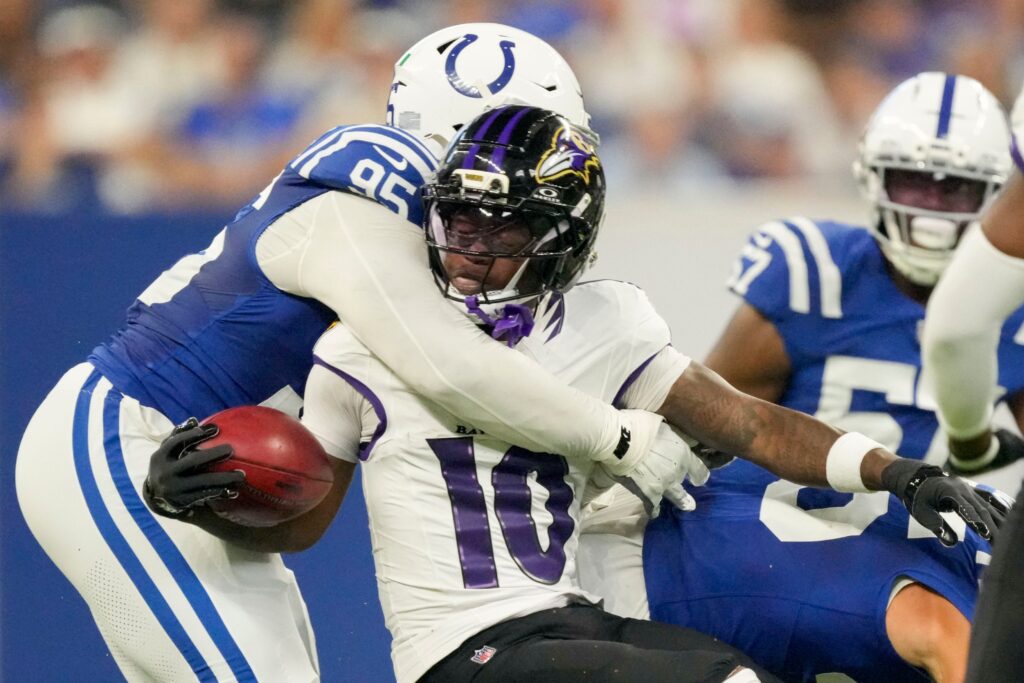 Colts plan to keep defensive tackle Adetomiwa Adebawore